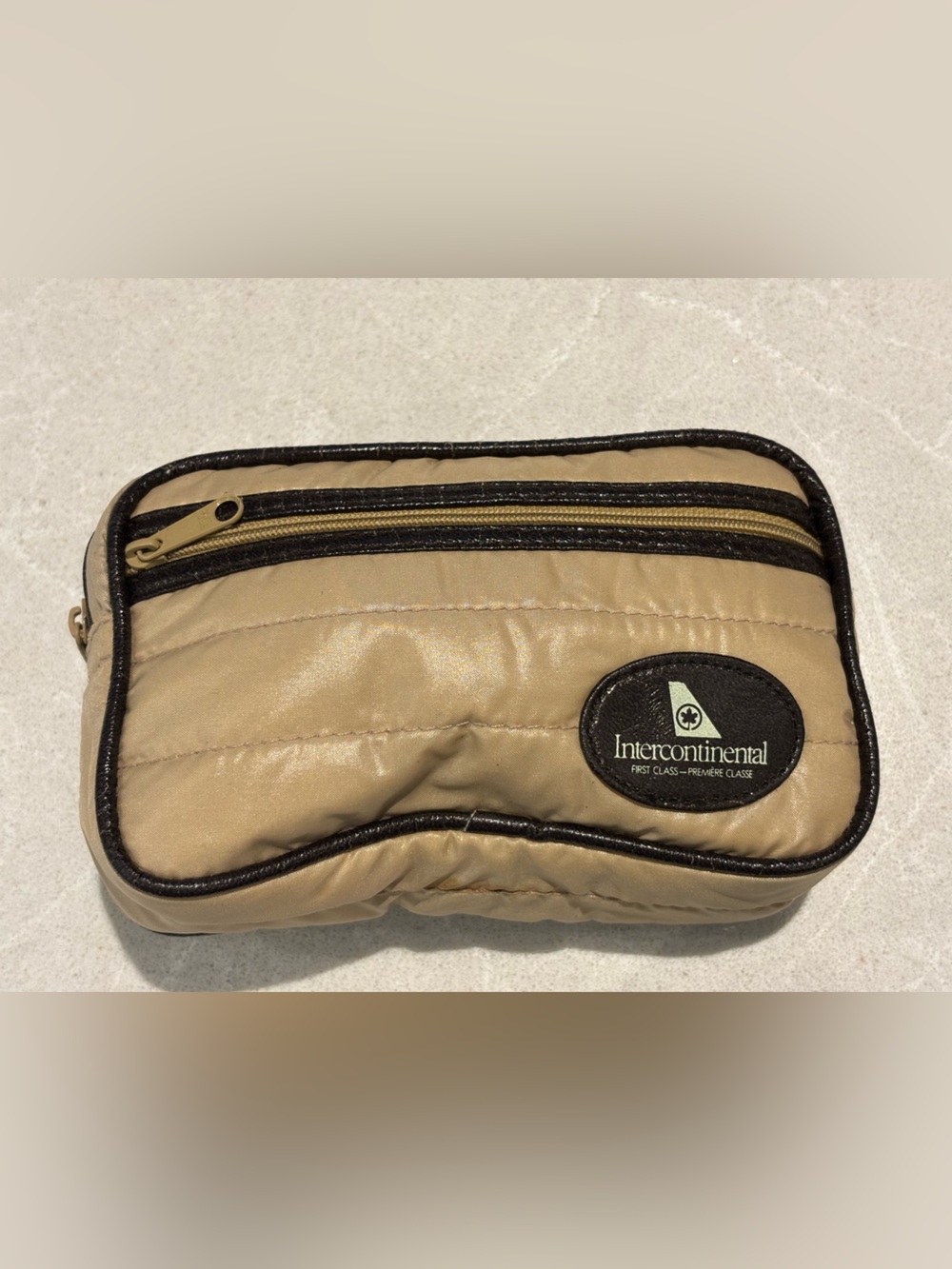 Vintage First Class Airline Amenity Kit Travel Pack RARE Roger & Gallet 86% Vol